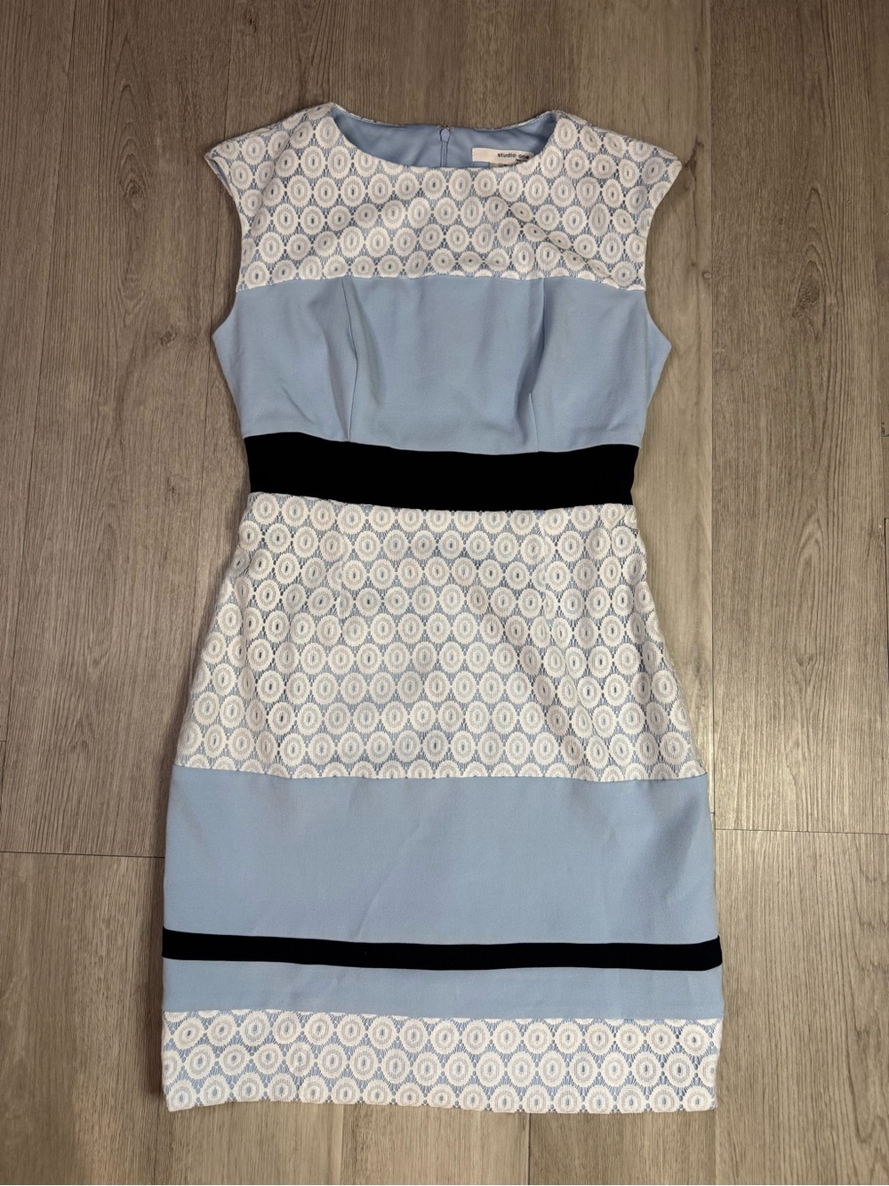 Studio One NY Size 4 Blue Black Lace Sleeveless Color Block Midi Dress